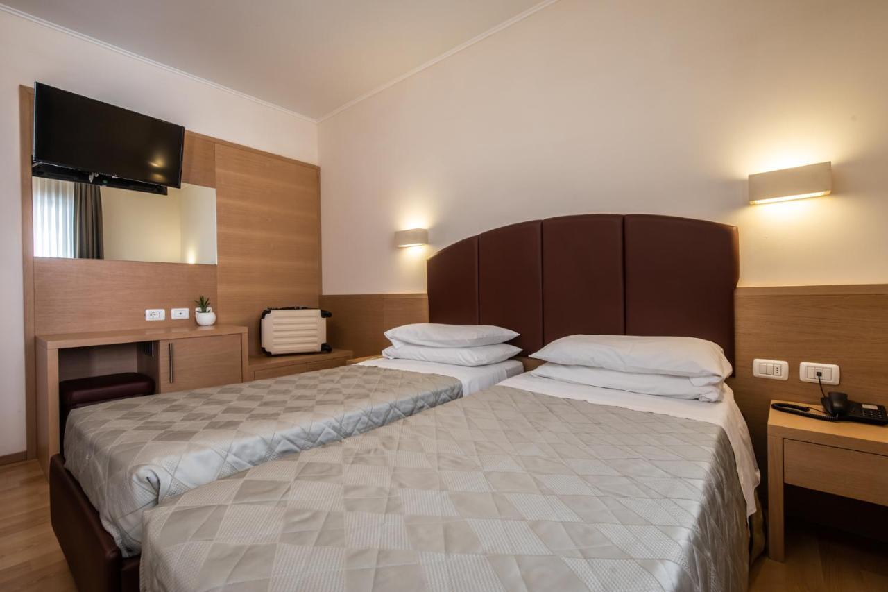 Hotel Centro Benessere Gardel Arta Terme Exterior photo